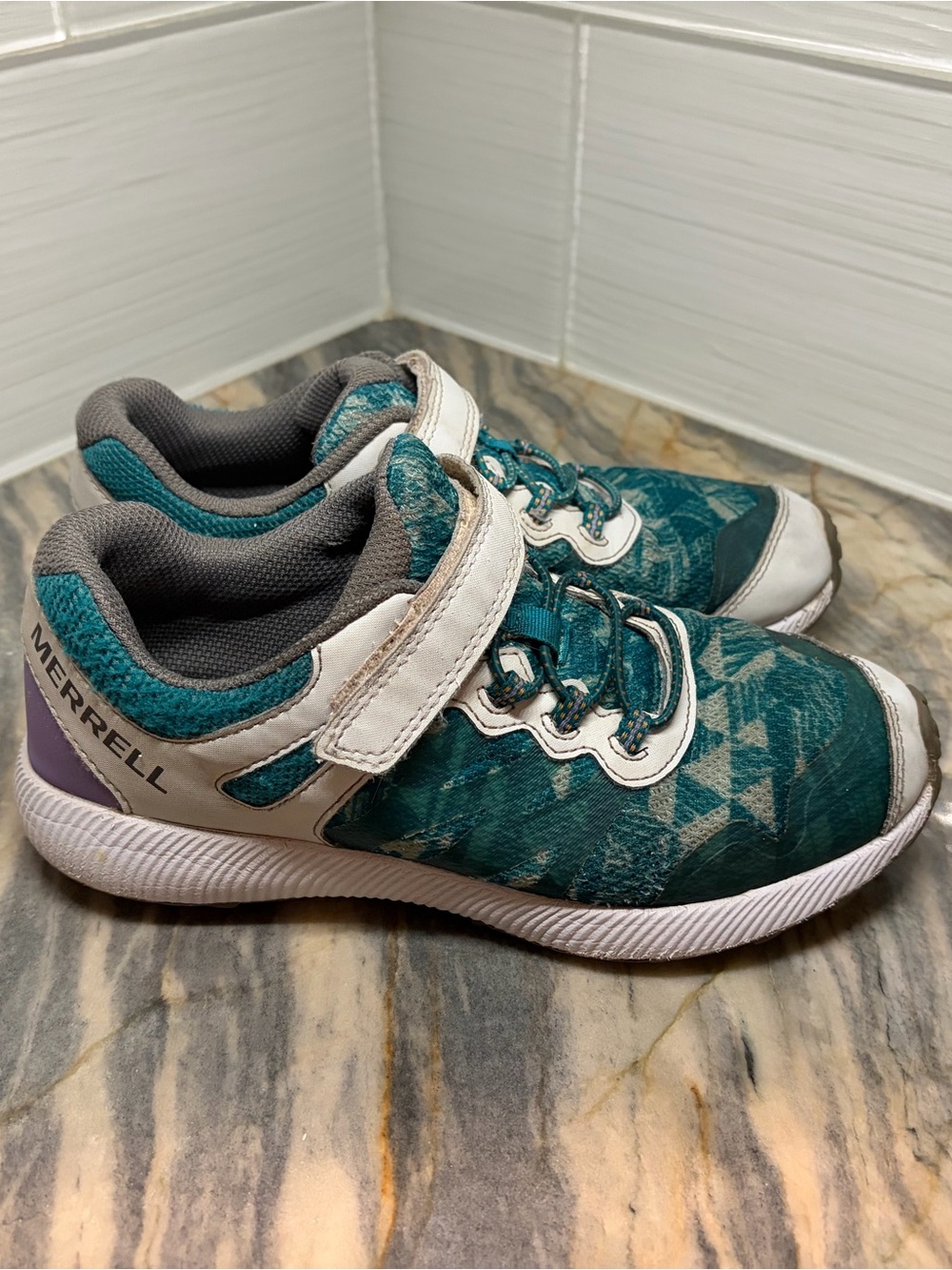 4W Big Kid Teenager Merrell Unisex Kid's Nova 2 Sneaker, Harbor Teal White